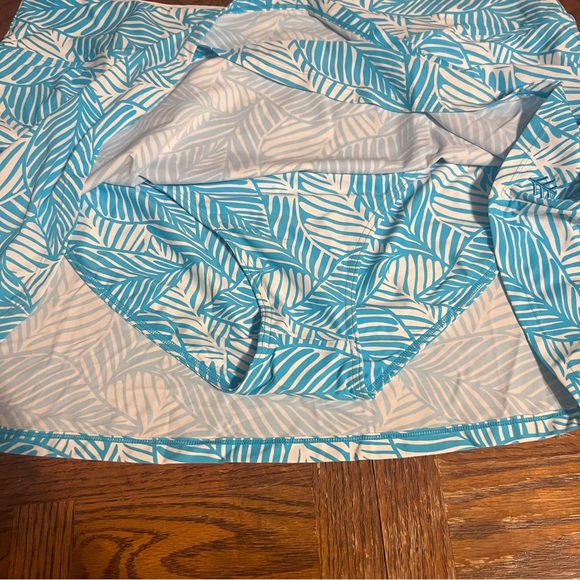 Coolibar Women's Big Wave Swim Beach Skort in Blue Paradise Palm Sz XL UPF 50 - Picture 7 of 15